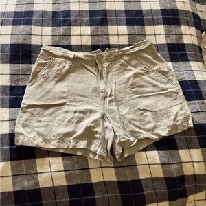 🍍Calvin Klein gray linen shorts🍍